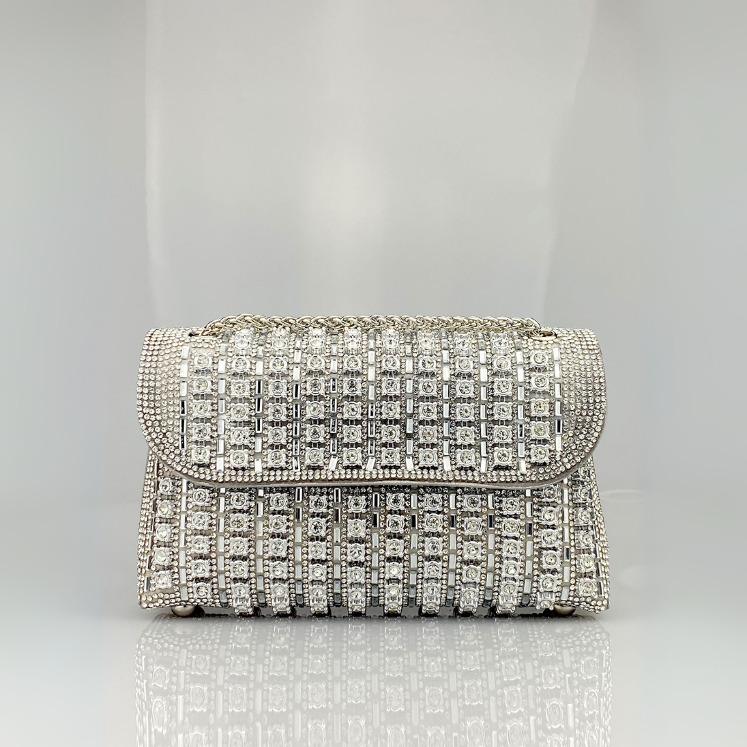 Lenny – Chic Chain Shoulder Bag with Colored Diamonds